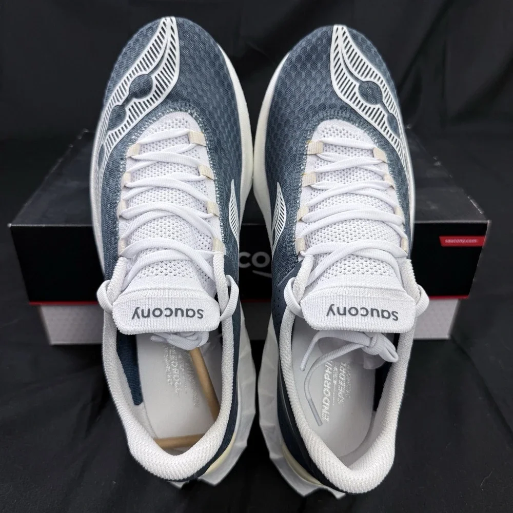 Saucony size 11